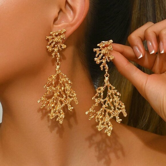 Jewelry - Multicolor Elegant Women's Faux Pearl Shell Gold Stud Earrings